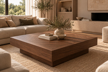 Cargar imagen en el visor de la galería, Mesa baja en roble oscuro en ambiente de salón